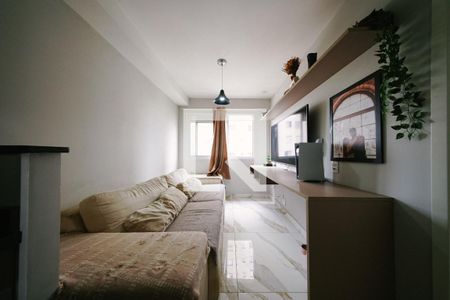 Sala/Cozinha e Área de Serviço de apartamento para alugar com 1 quarto, 28m² em Vila Penteado, São Paulo