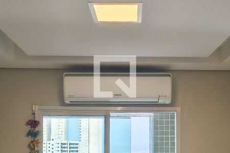 Sala de apartamento para alugar com 3 quartos, 83m² em Nova Mirim, Praia Grande