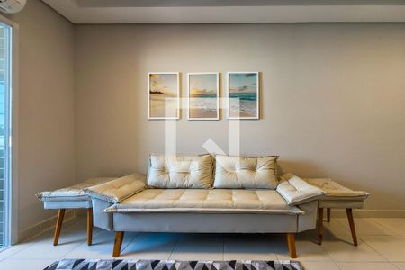 Sala de apartamento para alugar com 3 quartos, 83m² em Nova Mirim, Praia Grande