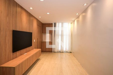 Sala de casa de condomínio para alugar com 2 quartos, 107m² em Real Parque, São Paulo