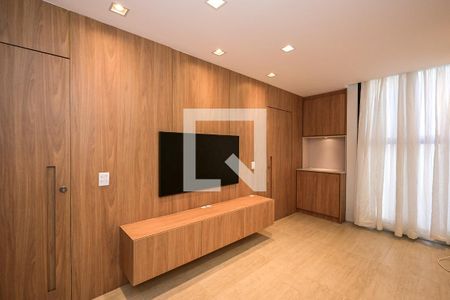 Sala de casa de condomínio para alugar com 2 quartos, 107m² em Real Parque, São Paulo