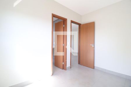 Quarto 1 - Suíte de apartamento para alugar com 2 quartos, 77m² em Patrimônio, Uberlândia