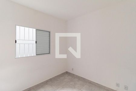 Quarto de apartamento para alugar com 1 quarto, 35m² em Jardim Sao Pedro, Carapicuíba