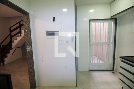 Cozinha de casa à venda com 2 quartos, 78m² em Irajá, Rio de Janeiro