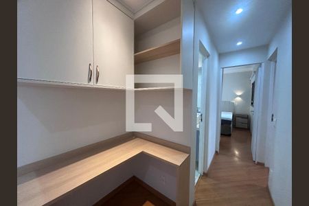 Sala de estar  de apartamento para alugar com 2 quartos, 77m² em Vila Campo Grande, São Paulo