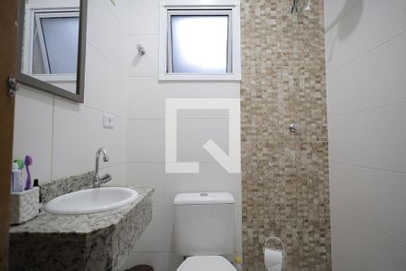 Banheiro de apartamento à venda com 2 quartos, 56m² em Vila Tibiriçá, Santo André