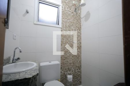 Banheiro de apartamento à venda com 2 quartos, 56m² em Vila Tibiriçá, Santo André