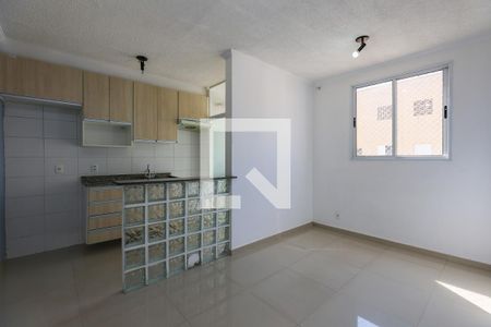 Sala de apartamento para alugar com 2 quartos, 49m² em Vila Pirajussara, São Paulo