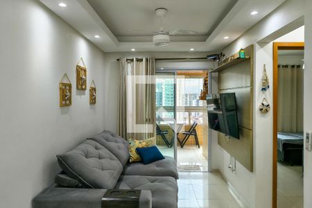 Sala de apartamento para alugar com 3 quartos, 88m² em Guilhermina, Praia Grande