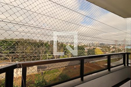 Vista do Quarto 1 de apartamento para alugar com 3 quartos, 80m² em Vila Scarpelli, Santo André