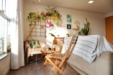 Sala  de apartamento à venda com 3 quartos, 80m² em Santa Ines, Belo Horizonte