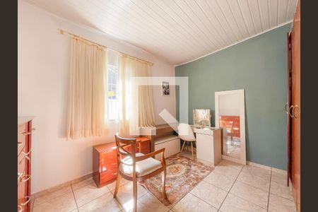 Quarto 2 (Casa 1) de casa à venda com 5 quartos, 240m² em Remédios, Osasco