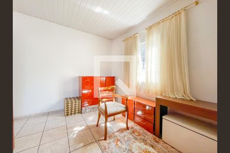 Quarto 2 (Casa 1) de casa à venda com 5 quartos, 240m² em Remédios, Osasco