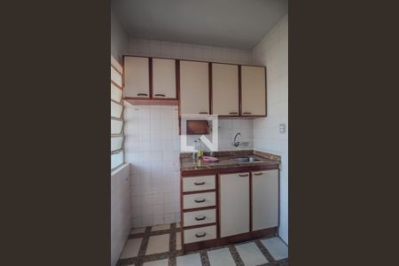 Cozinha de apartamento para alugar com 4 quartos, 80m² em Teresópolis, Porto Alegre