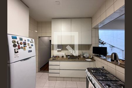 Casa à venda com 4 quartos, 300m² em Prado, Belo Horizonte