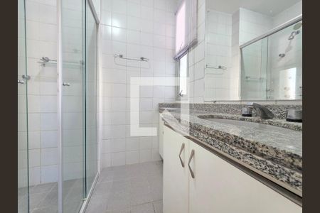 Banheiro Social  de apartamento à venda com 3 quartos, 80m² em Savassi, Belo Horizonte