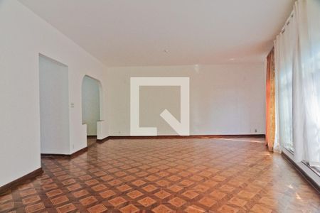 Sala de casa para alugar com 3 quartos, 300m² em Vila Prado, São Paulo