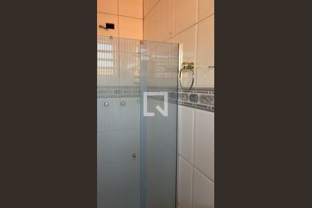 Banheiro 1 de casa para alugar com 2 quartos, 223m² em Vila Prado, São Paulo