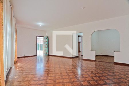 Sala de casa para alugar com 3 quartos, 300m² em Vila Prado, São Paulo