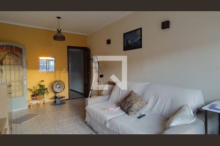 Casa à venda com 3 quartos, 130m² em Parque Maria Domitila, São Paulo