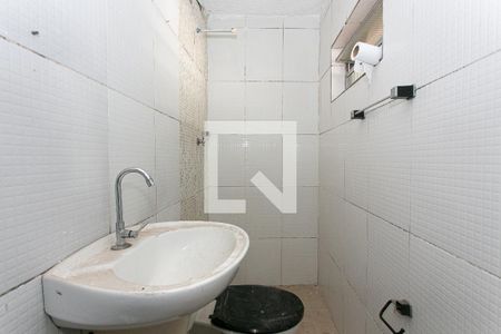 Banheiro de casa para alugar com 1 quarto, 60m² em Vila Nova Savoia, São Paulo