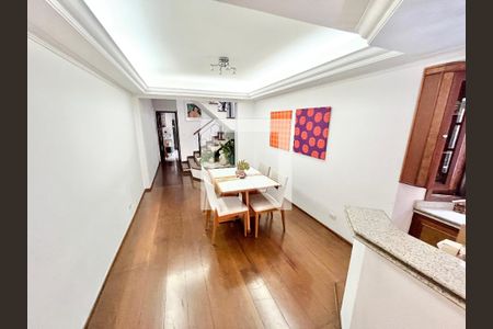 Sala de casa à venda com 3 quartos, 250m² em Jardim São Paulo, São Paulo