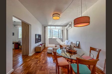 Apartamento para alugar com 2 quartos, 91m² em Laranjeiras, Rio de Janeiro