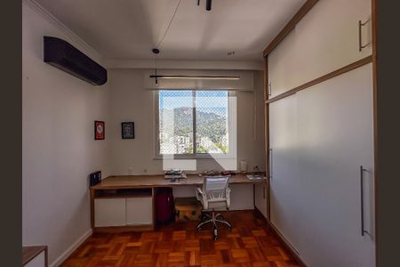Apartamento para alugar com 2 quartos, 91m² em Laranjeiras, Rio de Janeiro