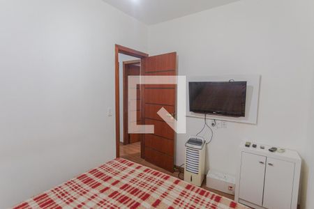 Quarto 1 de apartamento para alugar com 3 quartos, 50m² em Fernão Dias, Belo Horizonte