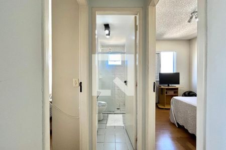 Corredor de apartamento para alugar com 2 quartos, 55m² em Vila Guarani, São Paulo