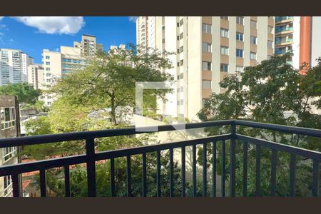 Varanda de kitnet/studio para alugar com 1 quarto, 27m² em Pinheiros, São Paulo