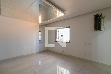 Suíte de casa para alugar com 3 quartos, 350m² em Vila das Palmeiras, Guarulhos