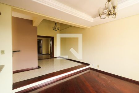 Sala 1 de casa para alugar com 5 quartos, 472m² em Ipanema, Porto Alegre