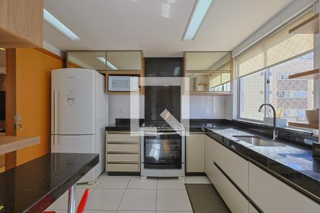 Apartamento à venda com 4 quartos, 243m² em Cruzeiro, Belo Horizonte