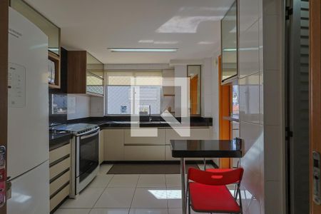 Apartamento à venda com 4 quartos, 243m² em Cruzeiro, Belo Horizonte