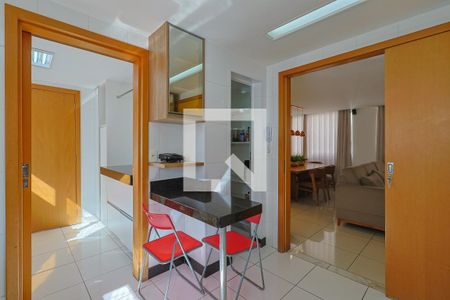 Apartamento à venda com 4 quartos, 243m² em Cruzeiro, Belo Horizonte