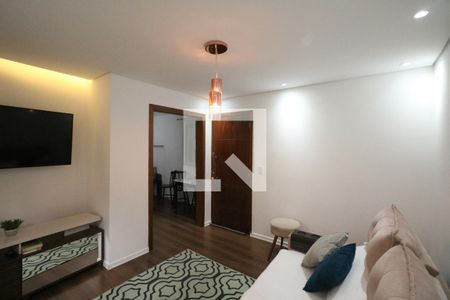 Sala de casa para alugar com 2 quartos, 130m² em Jardim Gazuza, Diadema