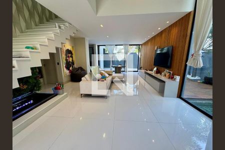 Casa à venda com 4 quartos, 450m² em Vargem Grande, Rio de Janeiro