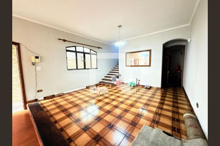 Casa à venda com 5 quartos, 207m² em Jardim Pinheiros, São Paulo