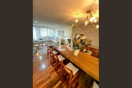 Casa à venda com 3 quartos, 171m² em Campo Belo, São Paulo