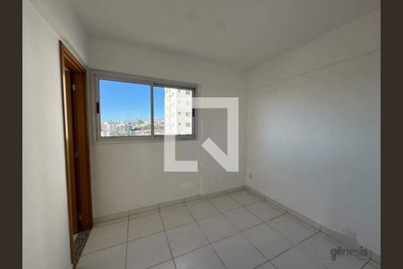 Apartamento à venda com 3 quartos, 74m² em Estrela do Oriente, Belo Horizonte