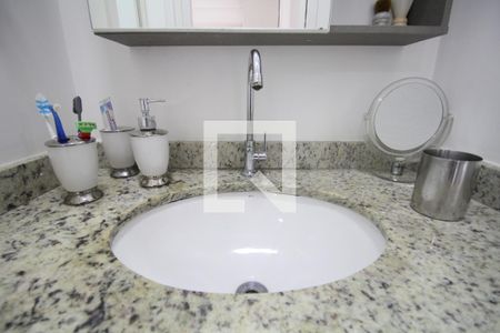 Banheiro - torneira de apartamento para alugar com 1 quarto, 39m² em Vila Suzana, São Paulo