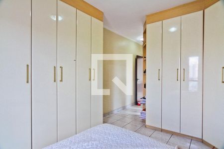 Suíte de casa à venda com 3 quartos, 122m² em Vila Cruz das Almas, São Paulo