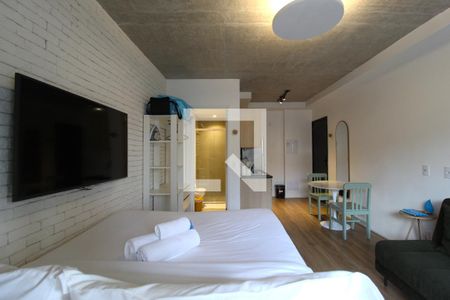 Sala/Quarto de kitnet/studio para alugar com 1 quarto, 27m² em Indianópolis, São Paulo
