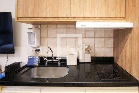 Cozinha de kitnet/studio à venda com 1 quarto, 24m² em Indianópolis, São Paulo