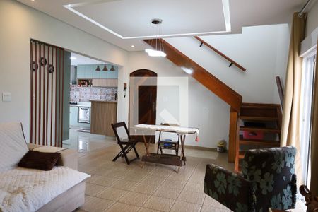 Casa à venda com 3 quartos, 200m² em Interlagos, São Paulo