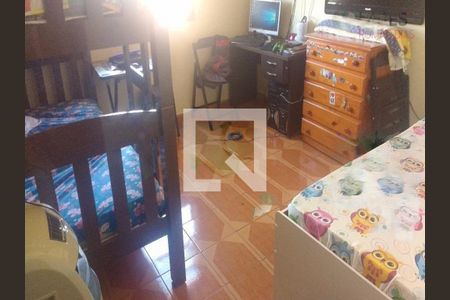 Casa à venda com 3 quartos, 202m² em Jardim Santo Elias, São Paulo