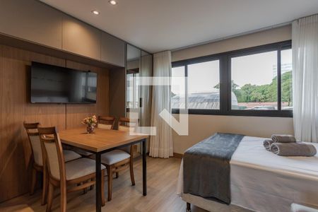 Sala/Quarto de kitnet/studio para alugar com 1 quarto, 25m² em Boa Vista, Porto Alegre
