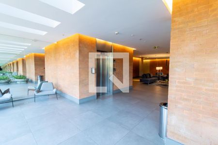 Hall de entrada de kitnet/studio para alugar com 1 quarto, 37m² em Teresópolis, Porto Alegre