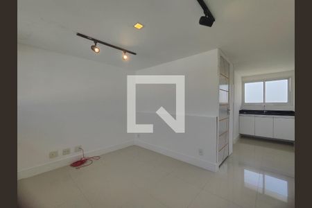 Suíte 1 de casa de condomínio para alugar com 4 quartos, 200m² em Recreio dos Bandeirantes, Rio de Janeiro